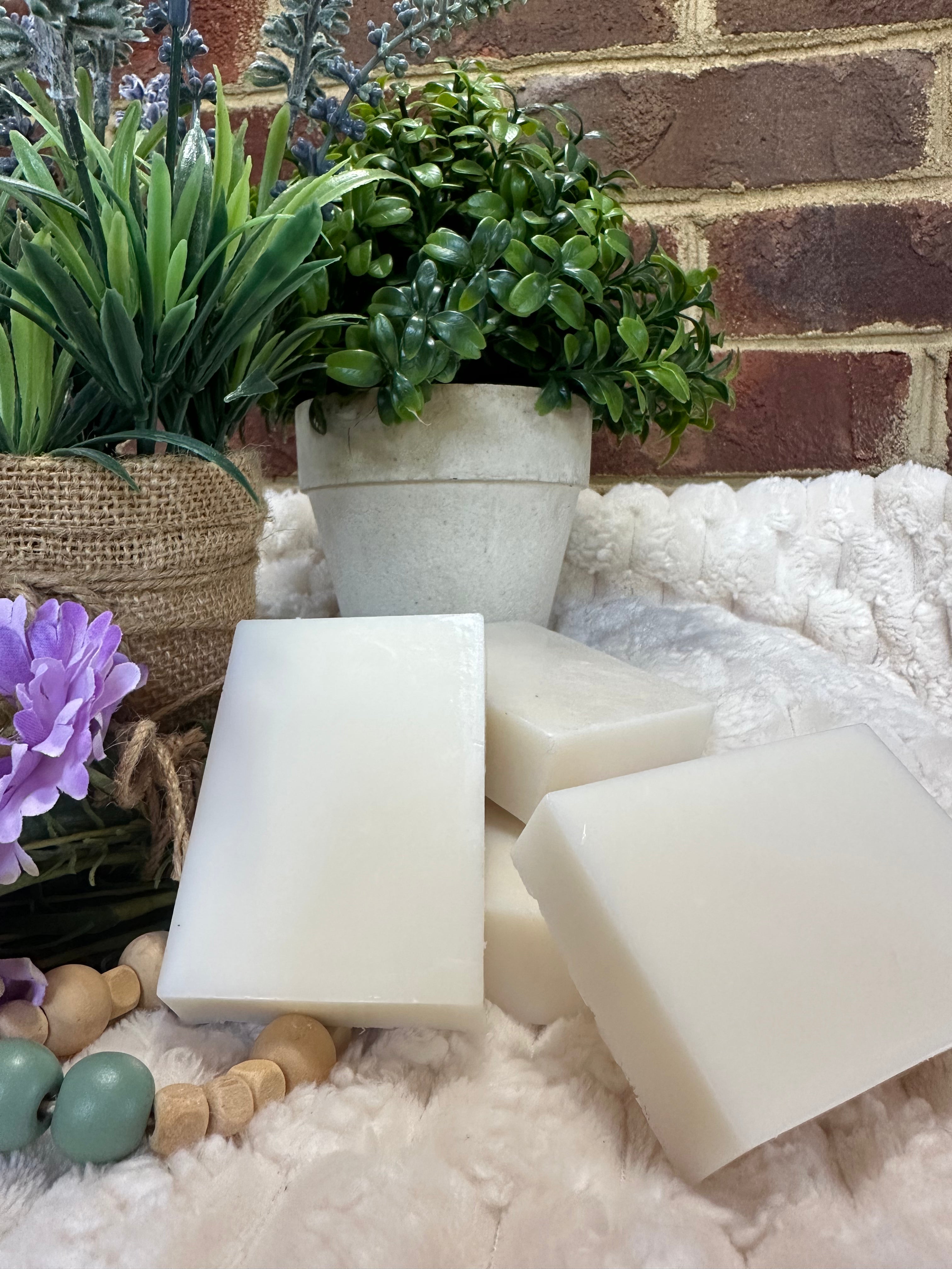 Handcrafted Soap (coconut paradise)